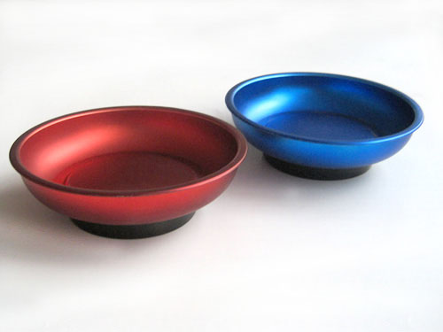 Magnetic bowl