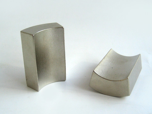 Neodymium arc segment magnets